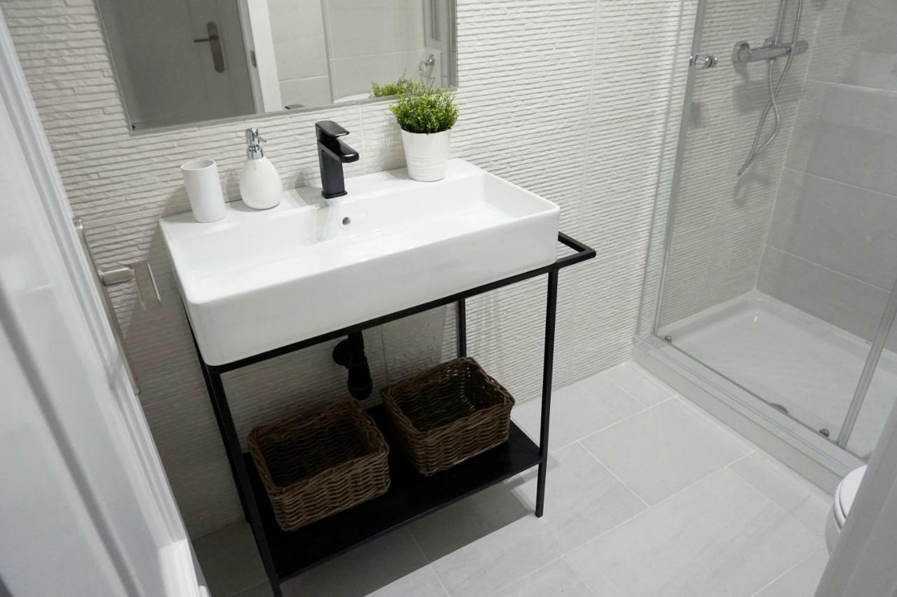 Ronda Chic Apartments - C/ Lauria - Centro Ciudad Eksteriør billede